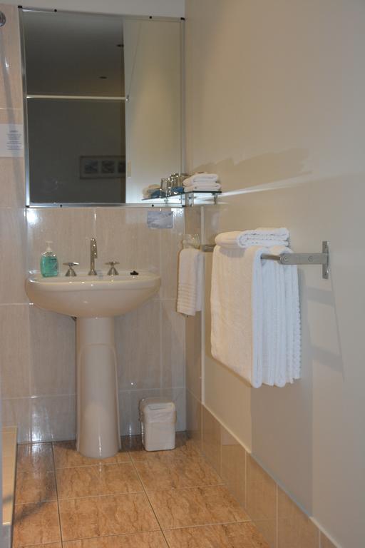 Beachhouse Bed And Breakfast Redcliffe Rum bild